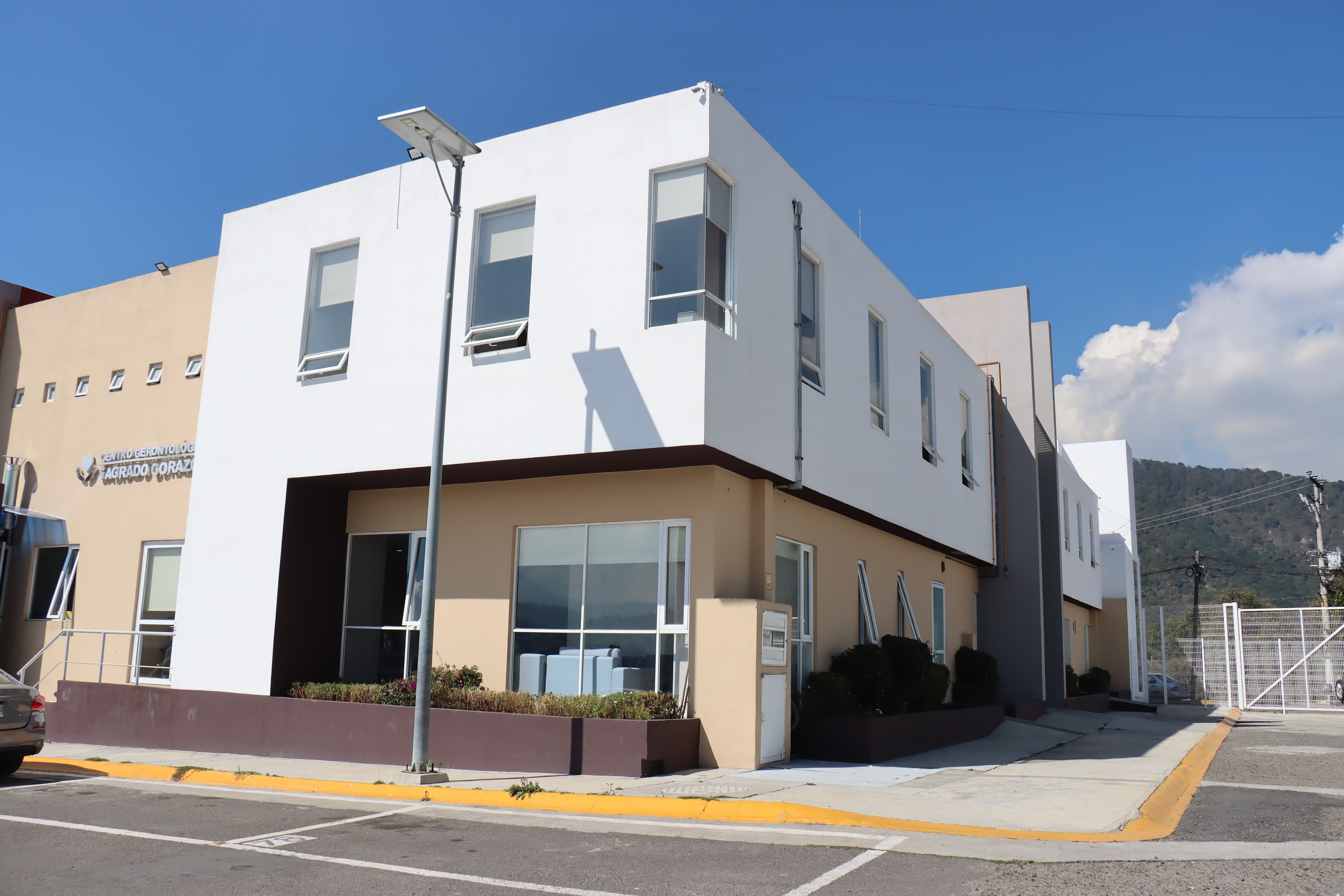 Centro Gerontológico Background