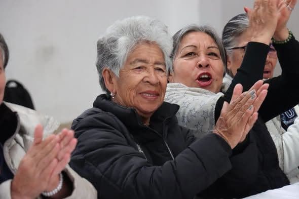 Festejo del Adulto Mayor con clubes de DIF Central y delegaciones
