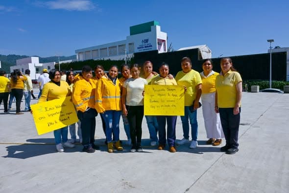 DIF Huixquilucan realiza moño humano en conmemoración del Día Mundial para la Prevención del Suicidio