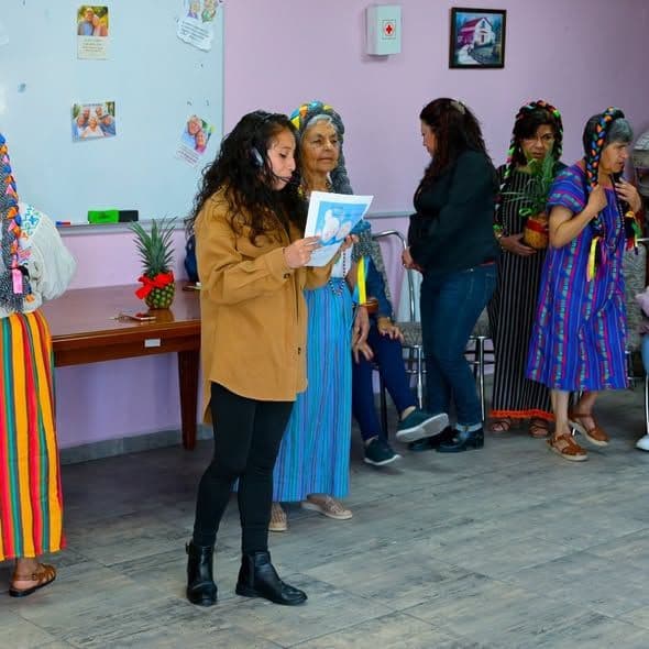 Actividad de convivencia y reconocimiento con adultos mayores del CDC Allende