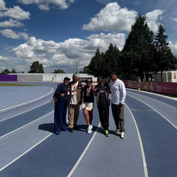 DIF Huixquilucan felicita a representantes en Olimpiadas de Oro 2026