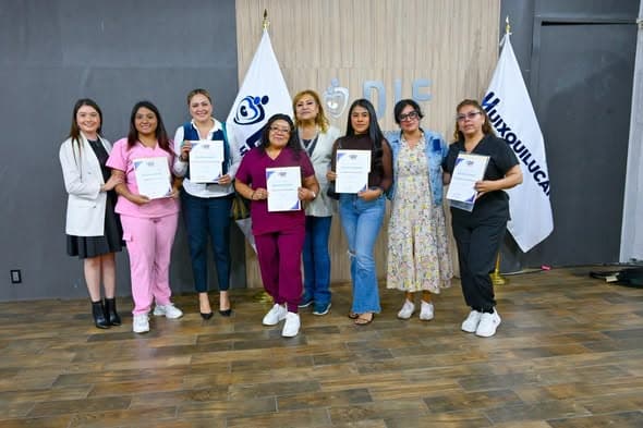 DIF Huixquilucan reconoce a alumnos que concluyeron cursos en Centro de Oficios