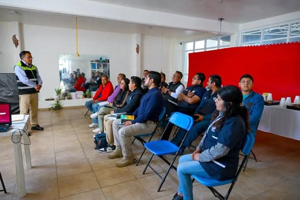 DIF Huixquilucan recibe capacitación en regulación sanitaria para personal de albercas