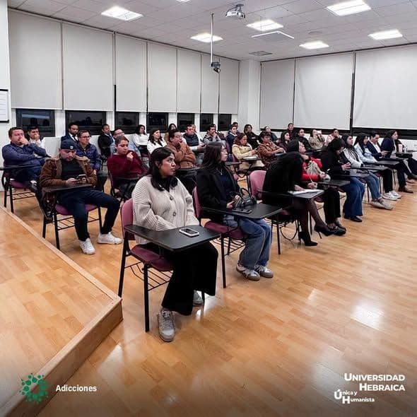 Psicólogos municipales capacitados en prevención de adicciones digitales mediante convenio universitario