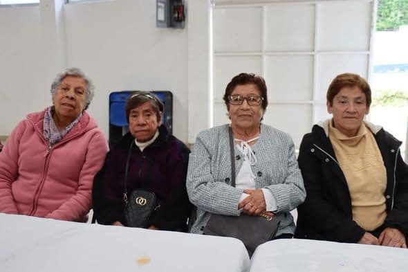 Festejo del Adulto Mayor con clubes de DIF Central y delegaciones