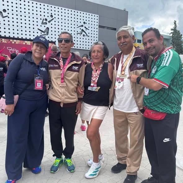 DIF Huixquilucan felicita a representantes en Olimpiadas de Oro 2026