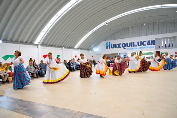 Clubes de Adulto Mayor celebran las tradicionales Mañanitas Mexicanas con alegría