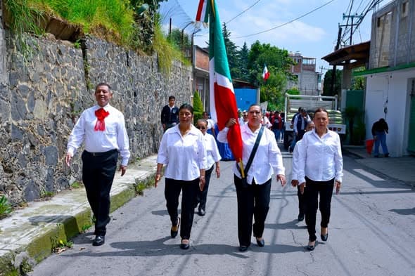 Clubes de Adulto Mayor celebran las tradicionales Mañanitas Mexicanas con alegría