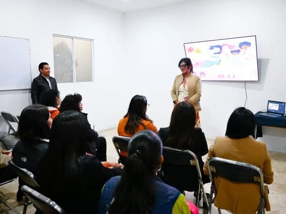 Conferencia 'Autonomía, mi ruta a la libertad' en el marco del Día Naranja en Huixquilucan