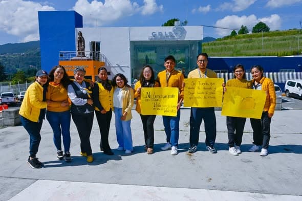 DIF Huixquilucan realiza moño humano en conmemoración del Día Mundial para la Prevención del Suicidio