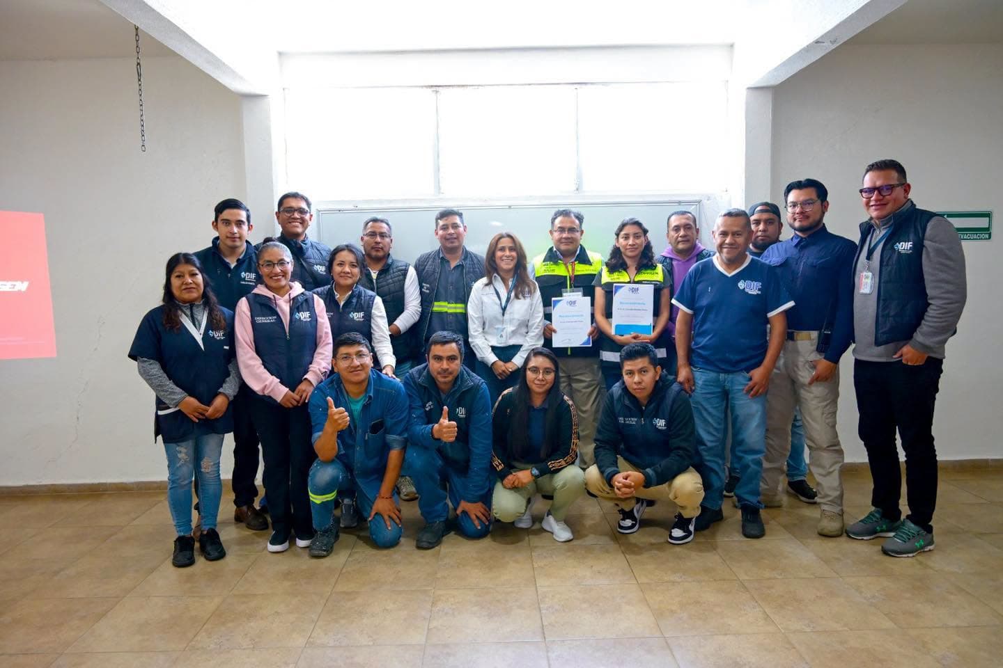 DIF Huixquilucan recibe capacitación en regulación sanitaria para personal de albercas