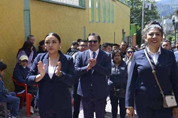Participa DIF Huixquilucan con orgullo en el desfile cívico del CCXVI aniversario de la Independencia de México