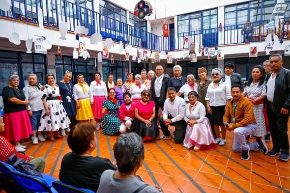 DIF Huixquilucan celebra convivencia con adultos mayores de San Fernando