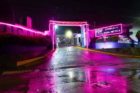 DIF Huixquilucan se viste de rosa para promover la prevención del cáncer