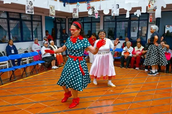 DIF Huixquilucan celebra convivencia con adultos mayores de San Fernando